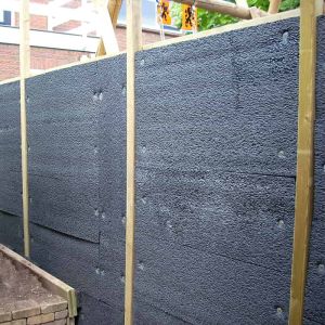 Noise absorbing fence with Stratocell Whisper